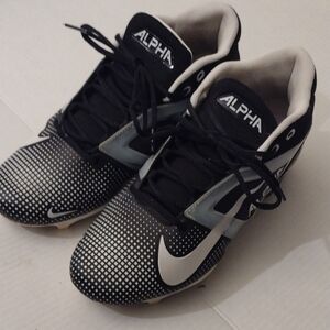 Nike Menace 4 Pro